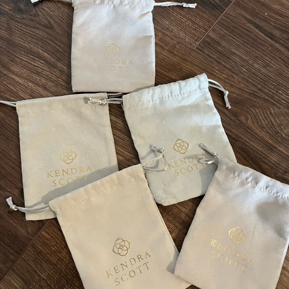 5 Kendra scott jewelry pouches
